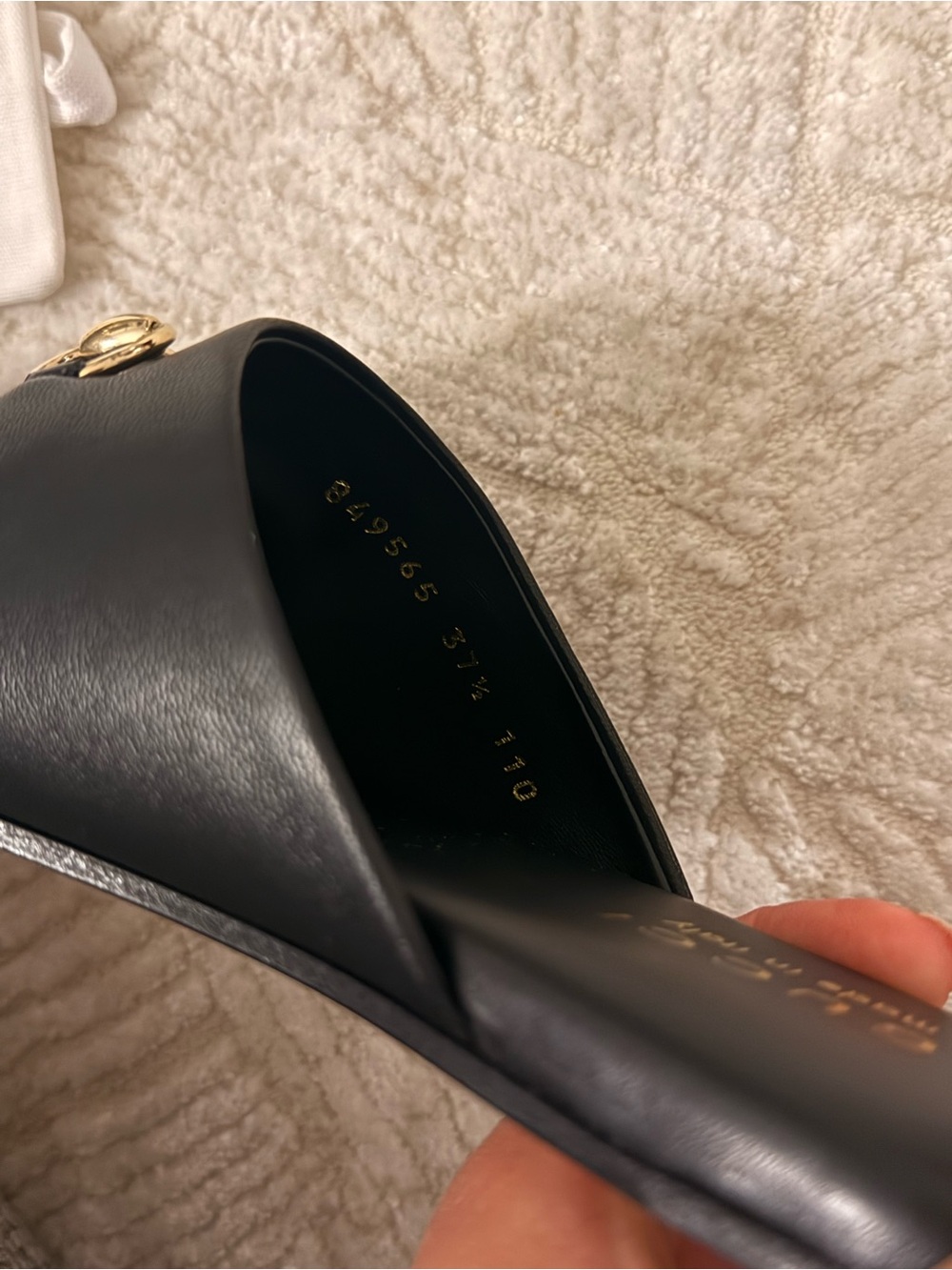 Gucci Black Leather Horsebit Slip-On Mules with Gold Hardware - Picture 4 of 9